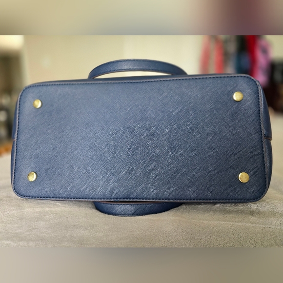 Gorgeous Kate Spade Tote Purse, Navy Blue - Picture 10 of 15